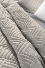 Πάπλωμα Ημίδιπλο 160×220 Guy Laroche Eden Beige - Image 3