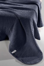 Κουβέρτα Πικέ King Size 260×240 Guy Laroche Eternity Marine - Image 2