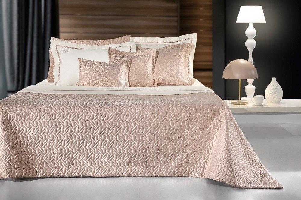 1114086221006 Σετ Κουβερλί Υπέρδιπλο 240×250 Guy Laroche Pavilon Amethyst - Image 1