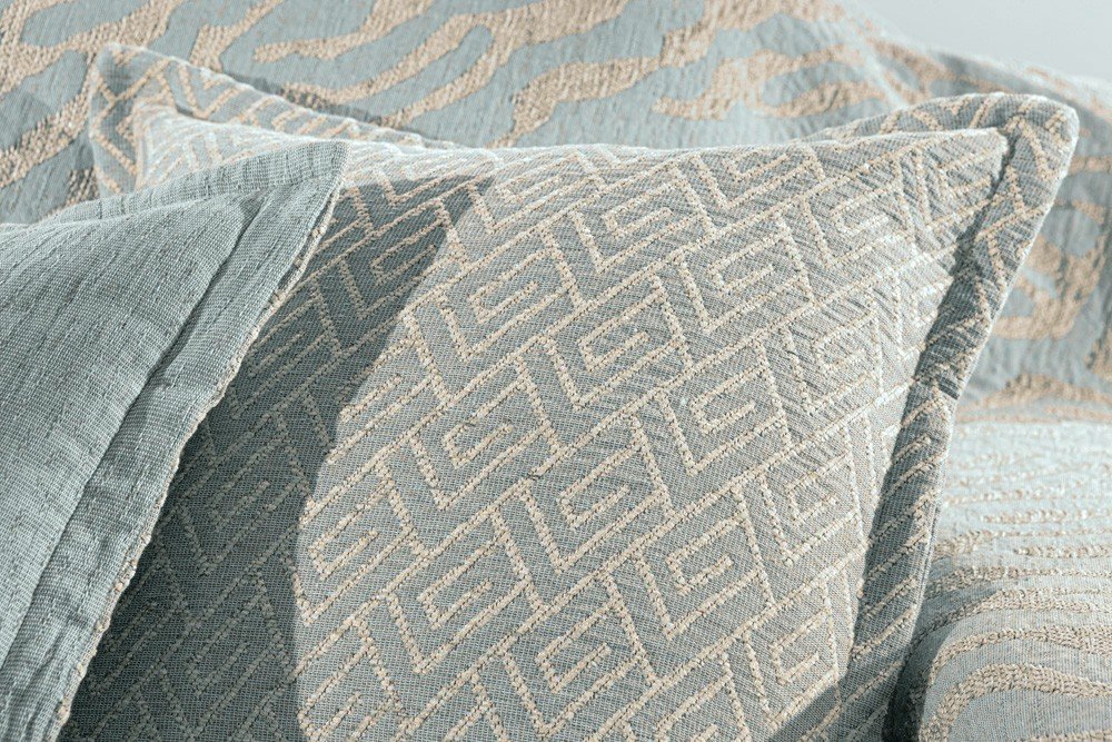 1116030122002 Διακοσμητική Μαξιλαροθήκη 50×50 Guy Laroche Orion Aqua - Image 1