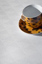 Τραπεζομάντηλο 160×220 Guy Laroche Motion White - Image 4