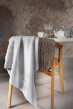 Τραπεζομάντηλο 160×220 Guy Laroche Motion Silver