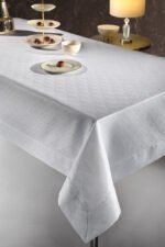 Τραπεζομάντηλο 160x320 Guy Laroche Motion Silver - Image 2