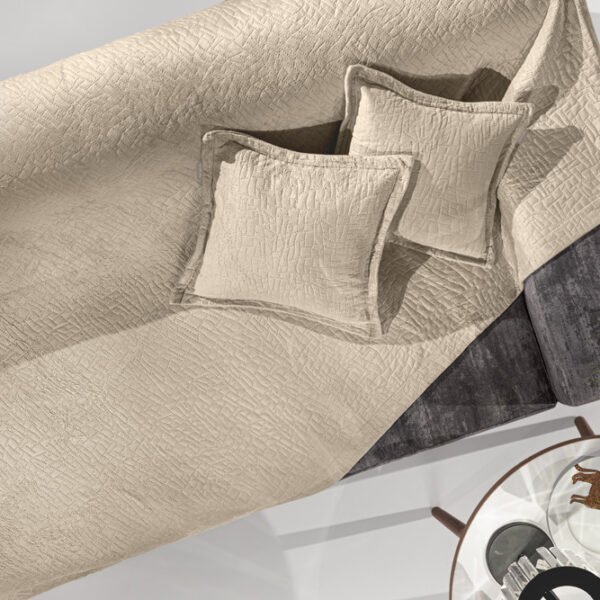 Σετ Ριχτάρι Πολυθρόνας 170×150 & Μαξιλαροθήκη 40×40 Διακόσμησης Guy Laroche Avon Camel