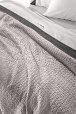 Κάλυμμα Κρεβατιού Υπέρδιπλο 240x260 Guy Laroche Nikki Platinum - Image 2