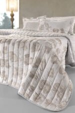 Κουβερλί Υπέρδιπλο 220x240 Guy Laroche Deco Sand - Image 2