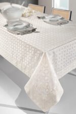 Τραπεζομάντηλο 160×220 Guy Laroche Chic Linen