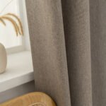 Κουρτίνα μεσαίας σκίασης με 8 μεταλλικούς κρίκους Illusion Art 8445 140x270 Χακί   Beauty Home - Image 6