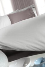 Σεντόνι King Size Με Λάστιχο 180×200+35 Guy Laroche Minimal Silver Βαμβακοσατέν 300 TC - Image 2