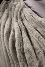 Γούνινη Κουβέρτα UltraSoft King SIze 260×240 Guy Laroche St.Moritz Mink - Image 3