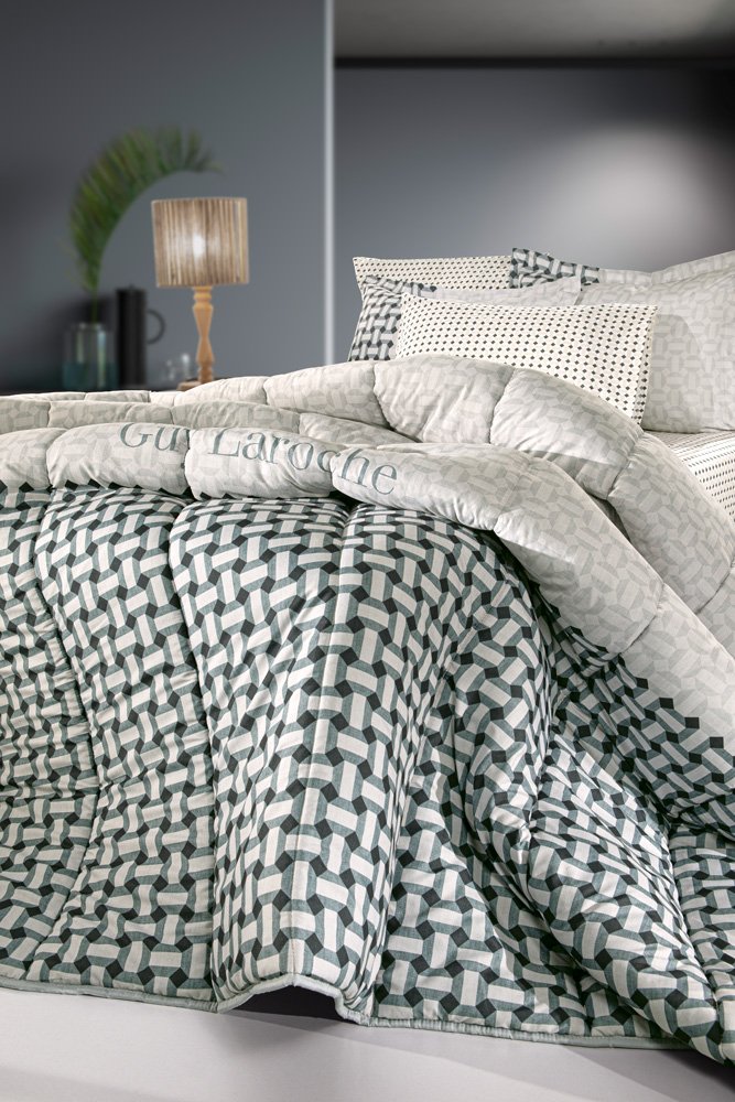 1111030224012 Πάπλωμα Υπέρδιπλο 220×240 Guy Laroche Buddha Cement Suede - Image 1