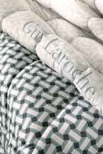 Πάπλωμα Υπέρδιπλο 220×240 Guy Laroche Buddha Cement Suede - Image 3