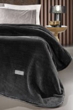 Κουβέρτα Βελουτέ Μονή 160×220 Guy Laroche Cheval Anthracite - Image 2