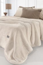 Κουβέρτα Βελουτέ Υπέρδιπλη 220×240 Guy Laroche Cheval Perla