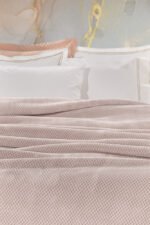 Κουβέρτα Βελουτέ Υπέρδιπλη 220×240 Guy Laroche Cheval Pudra - Image 4