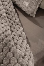 Γούνινη Κουβέρτα UltraSoft King SIze 260×240 Guy Laroche Elixir Taupe - Image 5