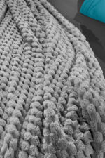 Γούνινη Κουβέρτα UltraSoft King SIze 260×240 Guy Laroche Elixir Silver - Image 4