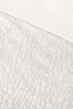 Σετ Κουβέρτα Καπιτονέ Μονή 160×220 & Μαξιλαροθήκη 48×48 Guy Laroche Bolzano Ivory - Image 2