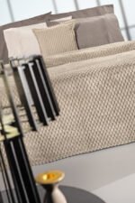 Κουβέρτα Fleece Υπέρδιπλη 220×240 & Μαξιλαροθήκη 52×52 Διακόσμησης Guy Laroche Smoothie Taupe - Image 3