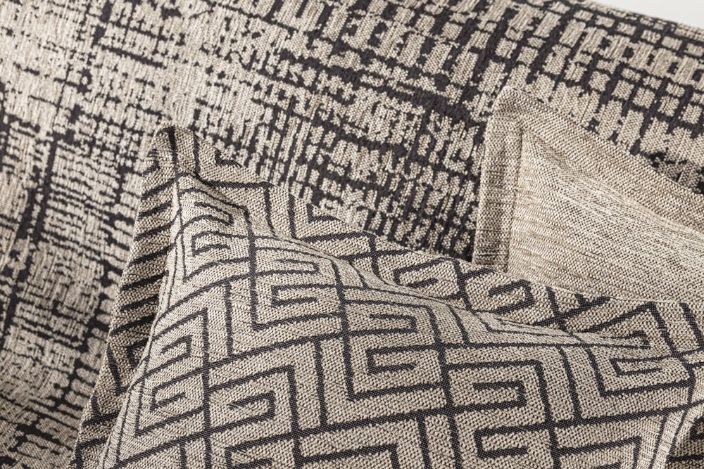 1116030224001_2 Διακοσμητική Μαξιλαροθήκη 50×50 Guy Laroche Me Sy Natural - Image 1