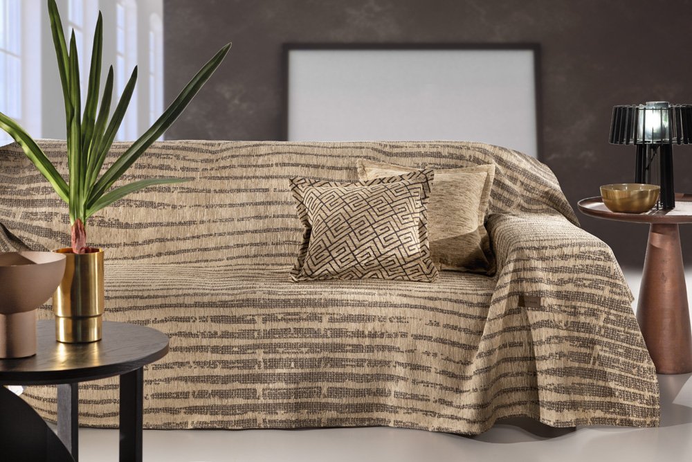 1133030224023 Ριχτάρι Τετραθέσιου 180×350 Guy Laroche Sydney Golden - Image 1