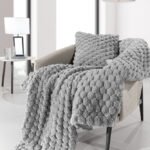 Σετ Ριχτάρι Γούνινο 120×160 & Μαξιλαροθήκη 42×42 Διακόσμησης Guy Laroche Elixir Silver