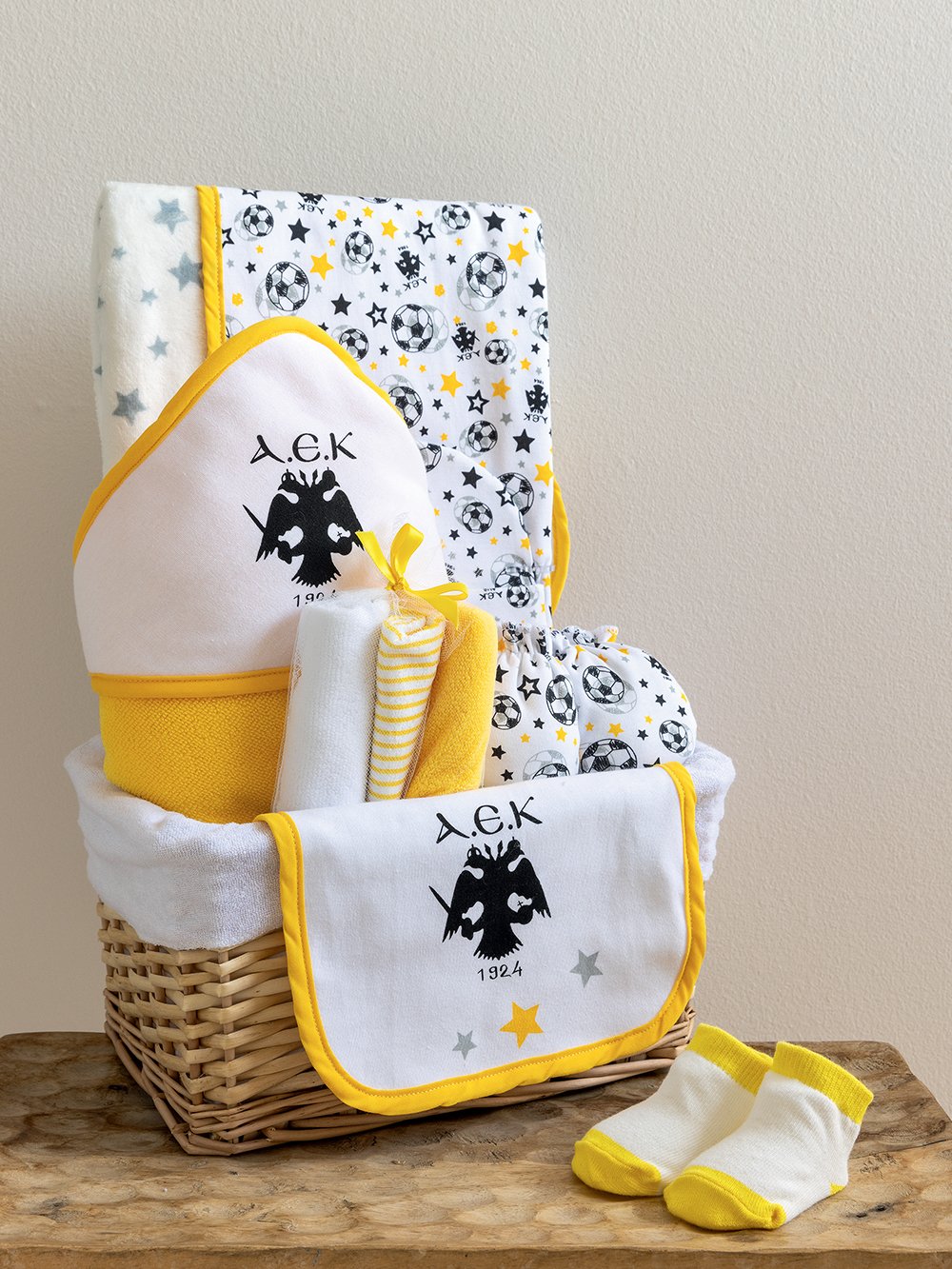 5205857281120_2 Καλάθι δώρου για νεογέννητο NB-AEK Κίτρινο Palamaiki - Image 1