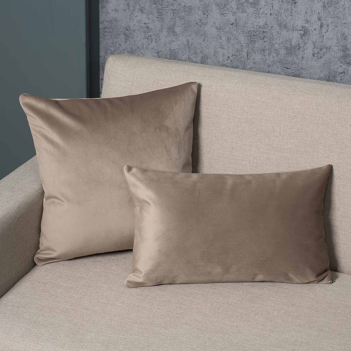maxilari-leo-beige Διακοσμητική μαξιλαροθήκη Βελούδο 30x50 Cotone | Leo Μπεζ - Image 1