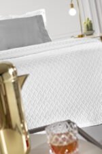 Κάλυμμα Κρεβατιού Υπέρδιπλο 245×260 Guy Laroche Bello White - Image 3