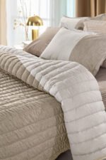 Κουβερλί Υπέρδιπλο 220×240 Guy Laroche Estella Natural - Image 2