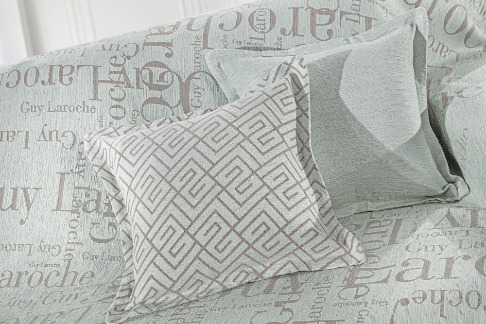 1116030125002 Διακοσμητική Μαξιλαροθήκη 50×50 Guy Laroche Stamp Mint - Image 1