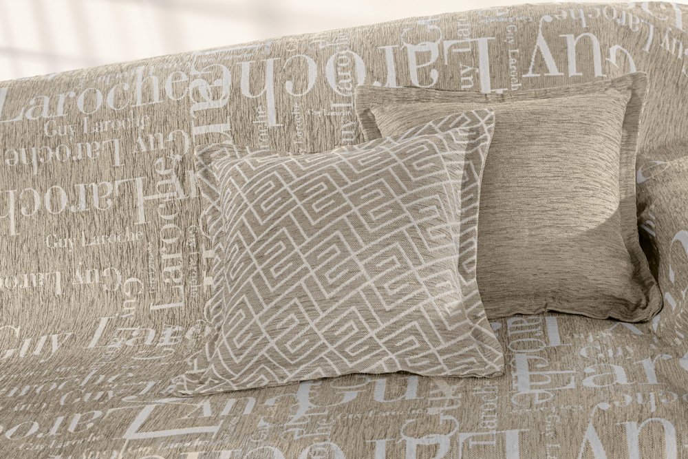 1116030125003 Διακοσμητική Μαξιλαροθήκη 50×50 Guy Laroche Stamp Taupe - Image 1