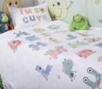 Κουβέρτα Πικέ Κούνιας 110×150 Nef Nef Alphabet Monster White - Image 3