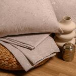 ΣΕΤ ΚΑΤΩΣΕΝΤΟΝΟ AMY AQUA (2 ΤΕΜ.) 100x200+32 ΜΟΝΟ (Λ) ΚΑΙ ΜΑΞΙΛΑΡΟΘΗΚΗ ULTRA LINE MINI MELINEN