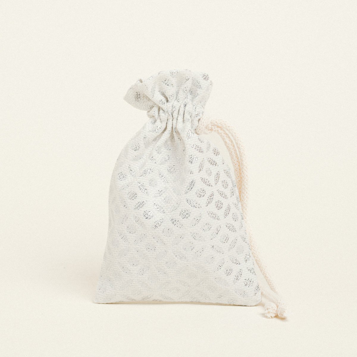 2ba6098c-2a28-4048-8a63-4bef508e3f3d Beauty Home ΠΟΥΓΚΙ ΜΕ ΚΟΡΔΟΝΙ 12 x 17 cm ΖΑΚΑΡ ΕΚΡΟΥ-ΑΣΗΜΙ - Image 1