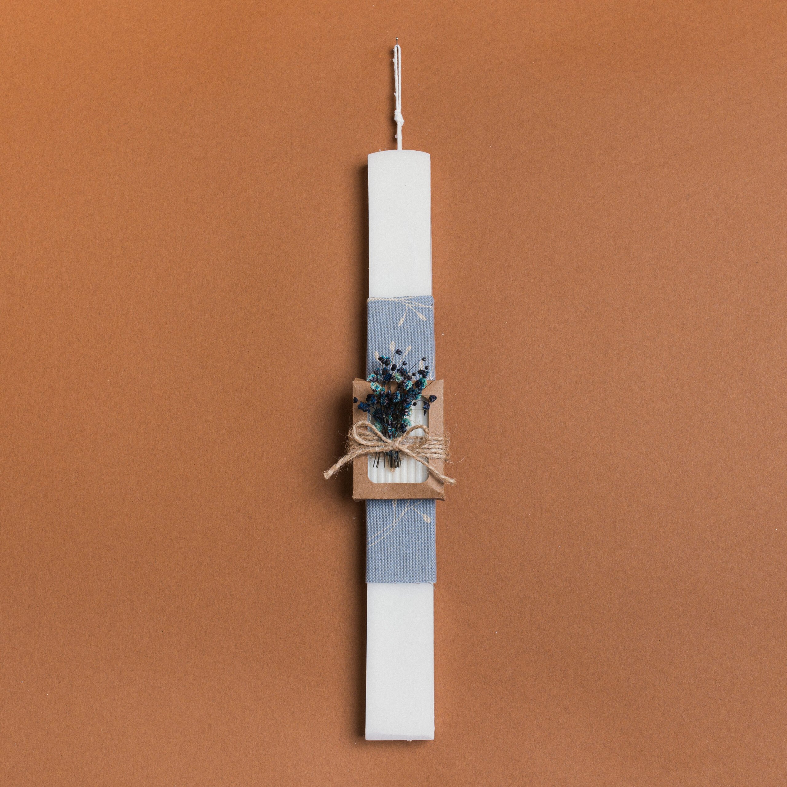 3cc71e13-7bea-4cd3-80aa-1f6b68fd25c8-scaled-1 Beauty Home ΛΑΜΠΑΔΑ 33cm ΣΤΟΛΙΣΜΕΜΗ ΣΑΠΟΥΝΑΚΙ ΜΕ ΑΠΟΞΗΡΑΜΕΝΑ ΜΠΛΕ ΣΕ ΣΥΣΚΕΥΑΣΙΑ ΔΩΡΟΥ - Image 1