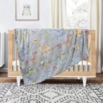 LINO ΚΟΥΒΕΡΤΑ FLEECE ΦΩΣΦΟΡΙΖΕ VOLCANO GREY-CIEL 110X150 - Image 3