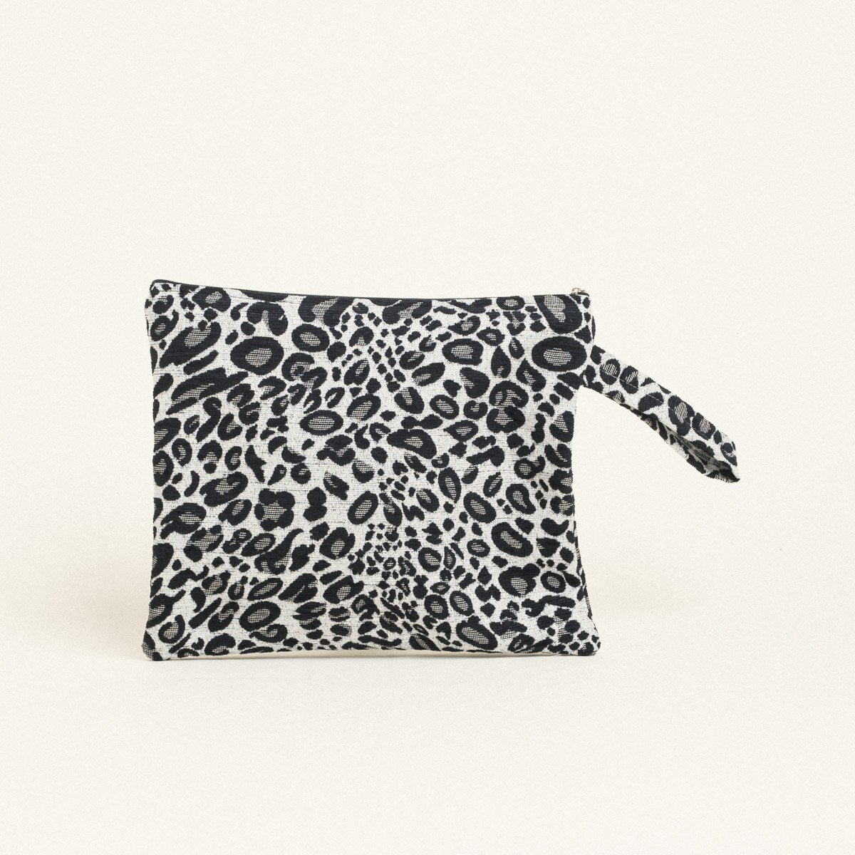 b19a6e60-5e9d-4215-a106-34836df1bd63 Beauty Home ΝΕΣΕΣΕΡ 29 x 25 cm ΖΑΚΑΡ ΜΕ ΣΕΝΙΛ ΑΣΠΡΟ ΜΑΥΡΟ ΛΕΟΠΑΡ - Image 1