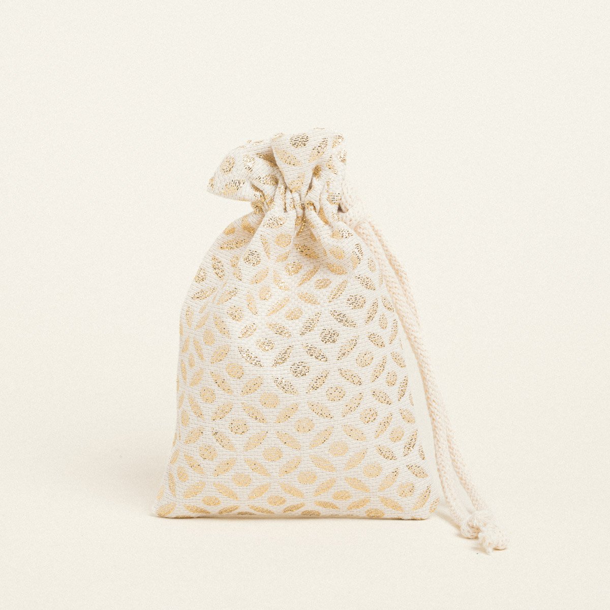 f2fc5c1a-cbf8-4c5e-9e27-ce4817eb1852 Beauty Home ΠΟΥΓΚΙ ΜΕ ΚΟΡΔΟΝΙ 12 x 17 cm ΖΑΚΑΡ ΕΚΡΟΥ- ΧΡΥΣΟ - Image 1