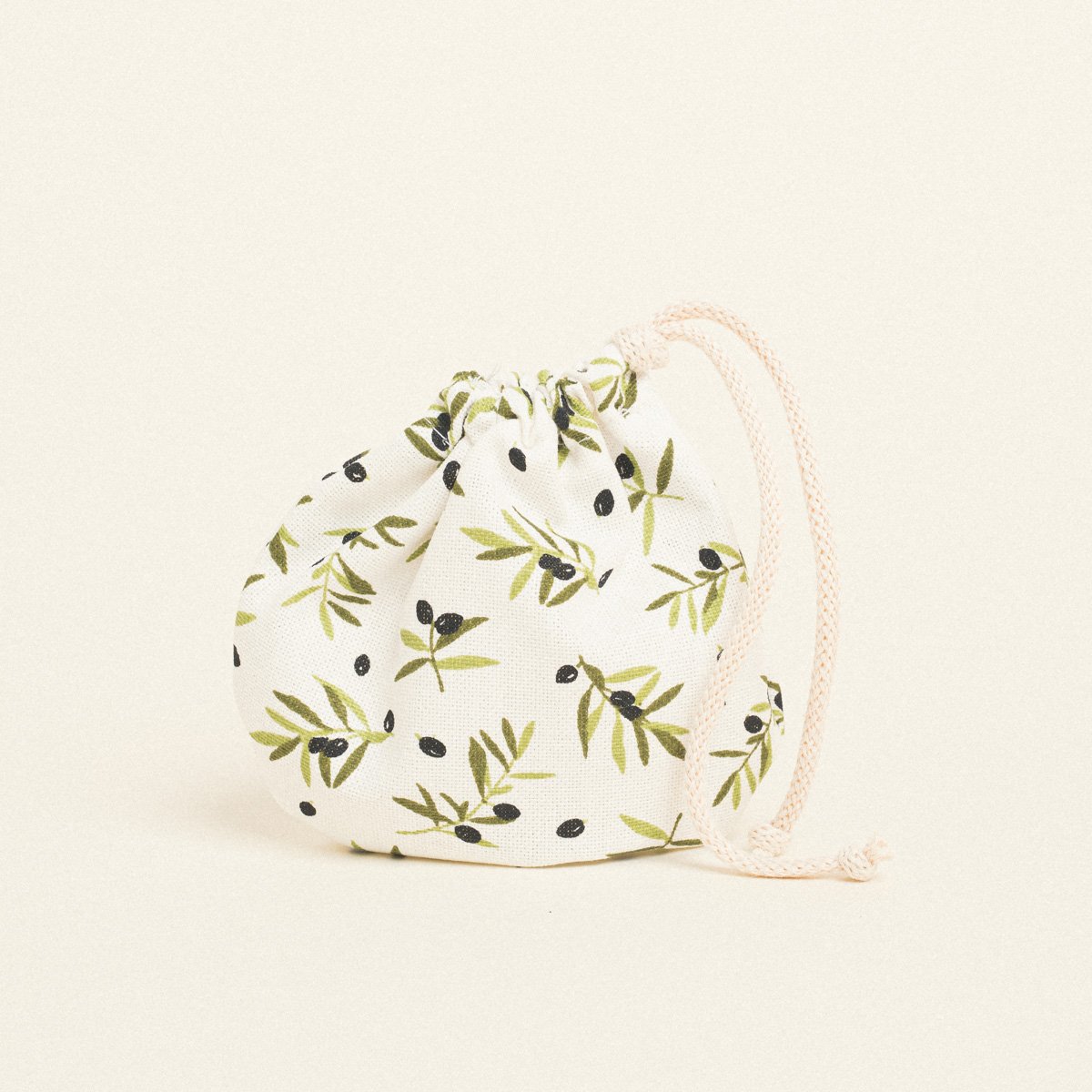 04ba0f44-07fd-493a-acff-2ea23a698dc9 Beauty Home ΠΟΥΓΚΙ ΟΒΑΛ ΜΕ ΚΟΡΔΟΝΙ 13 x 14 cm ΜΙΚΡΕΣ ΕΛΙΕΣ ΛΕΥΚΟ ΦΟΝΤΟ 140 CM - Image 1