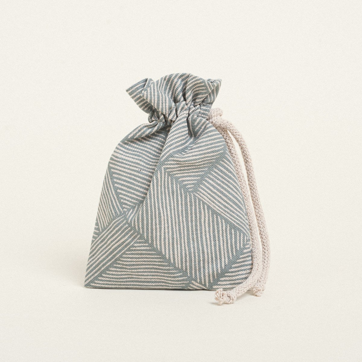 15276fae-af96-4e98-8036-aa872950a23f-3 Beauty Home ΠΟΥΓΚΙ ΜΕ ΚΟΡΔΟΝΙ 12 x 17 cm ΔΙΑΓΩΝΙΕΣ ΓΡΑΜΜΕΣ ΛΑΔΙ - Image 1