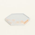 Beauty Home ΚΕΡΑΜΙΚΟ ΠΟΛΥΓΩΝΟ ΣΟΥΒΕΡ ΜΕ ΧΡΥΣΕΣ ΛΕΠΤΟΜΕΡΕΙΕΣ 9 x 10 X 1,2 cm ΓΚΡΙ / ΧΡΥΣΟ