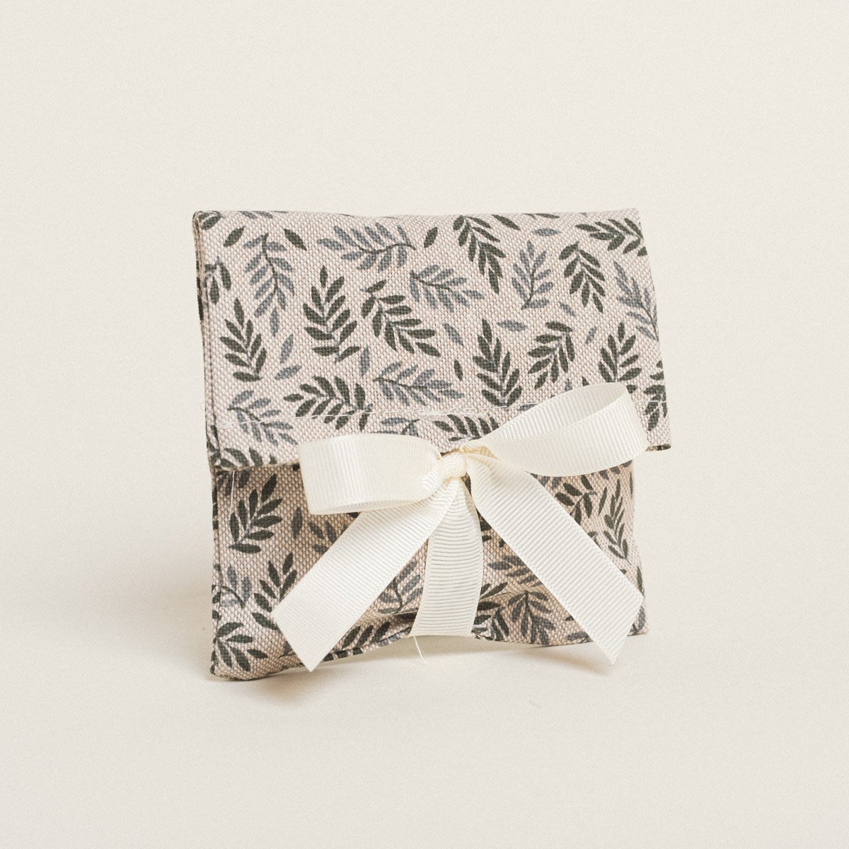 54f7802f-dbf4-4961-abf3-13b0f89ea633 Beauty Home ΠΟΥΓΚΙ ΜΕ ΚΟΡΔΕΛΑ 12 x 17 cm ΜΙΚΡΑ ΠΡΑΣΙΝΑ ΦΥΛΛΑ - Image 1