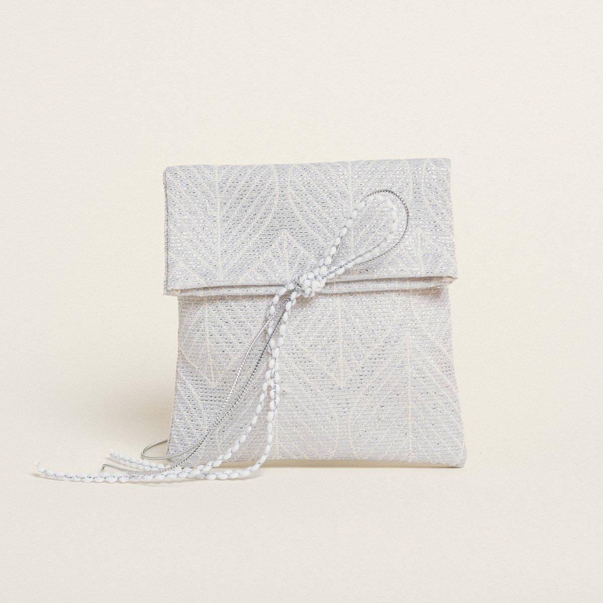 5dfdab6c-129e-449e-b125-be4d181cd468-3 Beauty Home ΠΟΥΓΚΙ 12 x 17 cm ΖΑΚΑΡ ΦΥΛΛΟ ΡΕΤΡΟ LUREX ΑΣΗΜΙ - Image 1