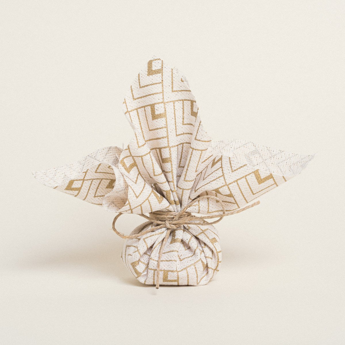 64d718c1-b944-4029-83ca-871972aa92c4-3 Beauty Home ΜΑΝΤΗΛΙ 27 x 27 cm ΕΚΡΟΥ ΧΡΥΣΟΙ ΚΥΒΟΙ - Image 1