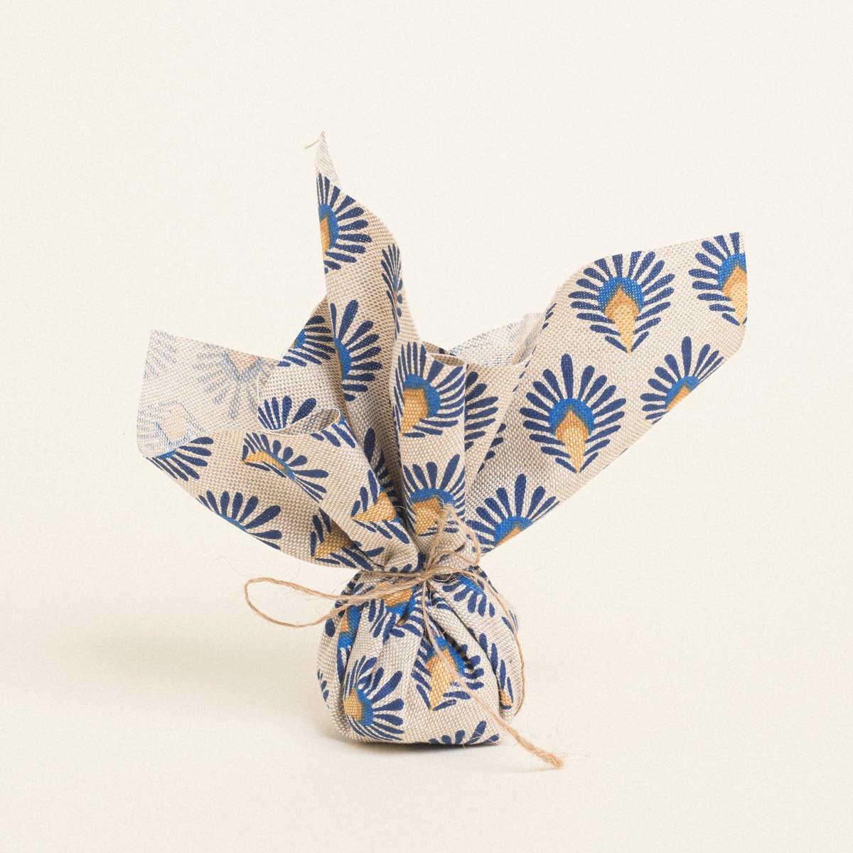 656725bc-d0a6-403f-801e-2299c74c41ea Beauty Home ΜΑΝΤΗΛΙ 27 x 27 cm GRAPHIC ΠΑΓΩΝΙ - Image 1