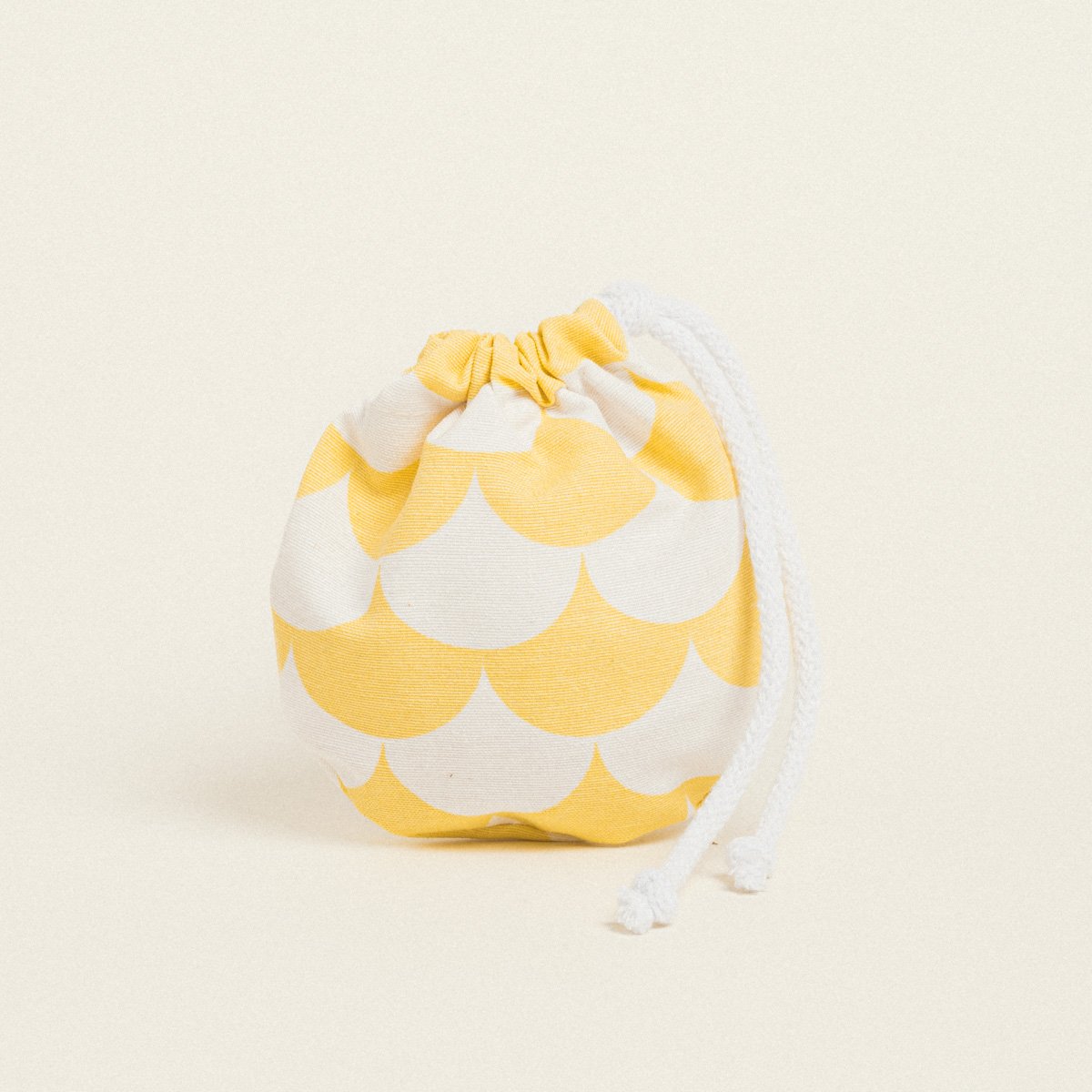 6eb0efb0-8499-4f82-b6fa-4673b60e97da-3 Beauty Home ΠΟΥΓΚΙ ΟΒΑΛ ΜΕ ΚΟΡΔΟΝΙ 13 x 14 cm ΓΟΡΓΟΝΕ ΚΙΤΡΙΝΟ - Image 1