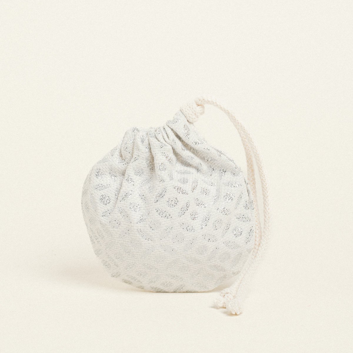 892729a6-0bce-41ae-afe5-2794fb2ffe24 Beauty Home ΠΟΥΓΚΙ ΟΒΑΛ ΜΕ ΚΟΡΔΟΝΙ 13 x 14 cm ΖΑΚΑΡ ΕΚΡΟΥ-ΑΣΗΜΙ - Image 1