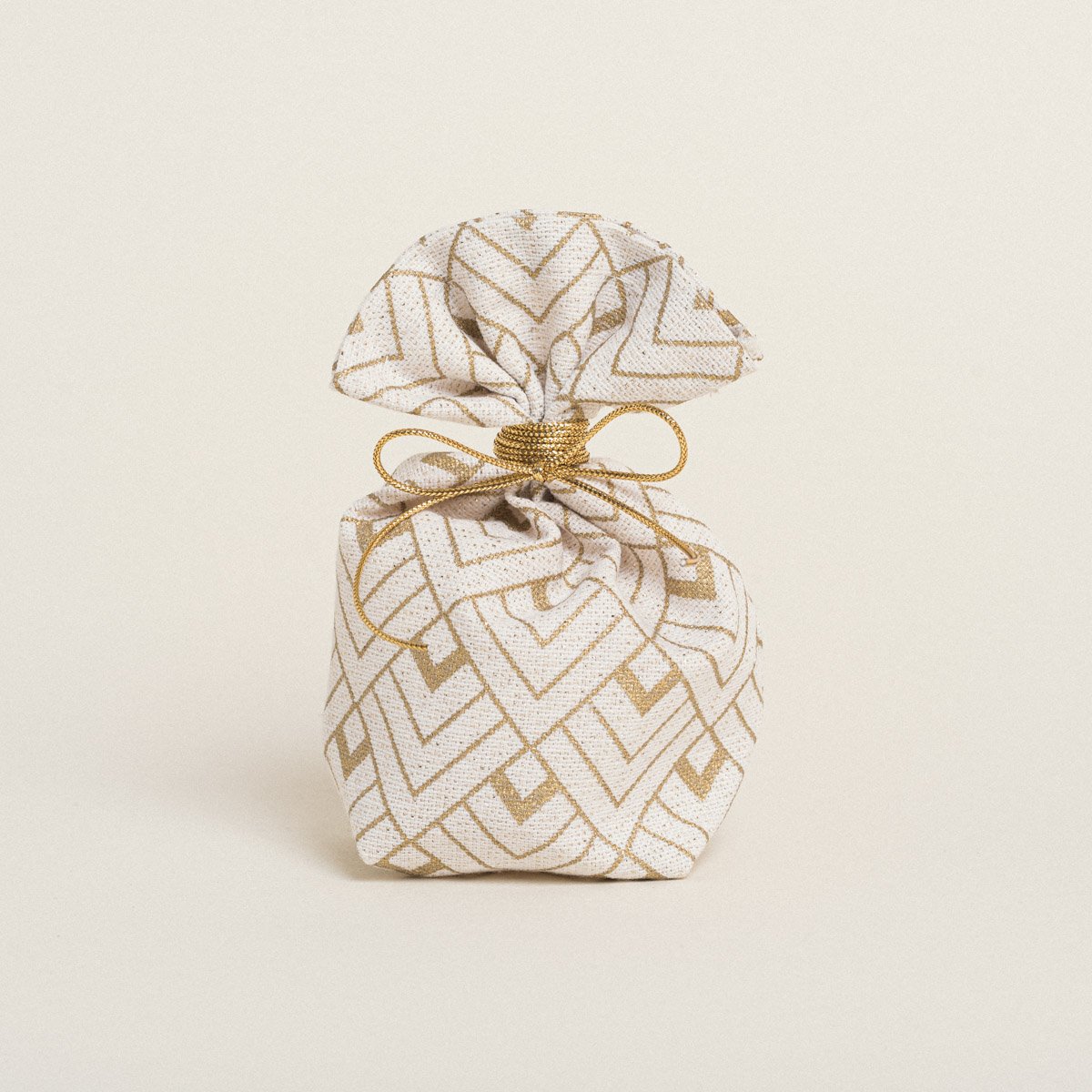 8bc89fc5-5dad-4ce3-9181-32d5f76a63b6-3 Beauty Home ΠΟΥΓΚΙ ΜΕ ΒΑΣΗ 8 x 12 cm ΕΚΡΟΥ ΧΡΥΣΟ ΚΥΒΟΙ - Image 1