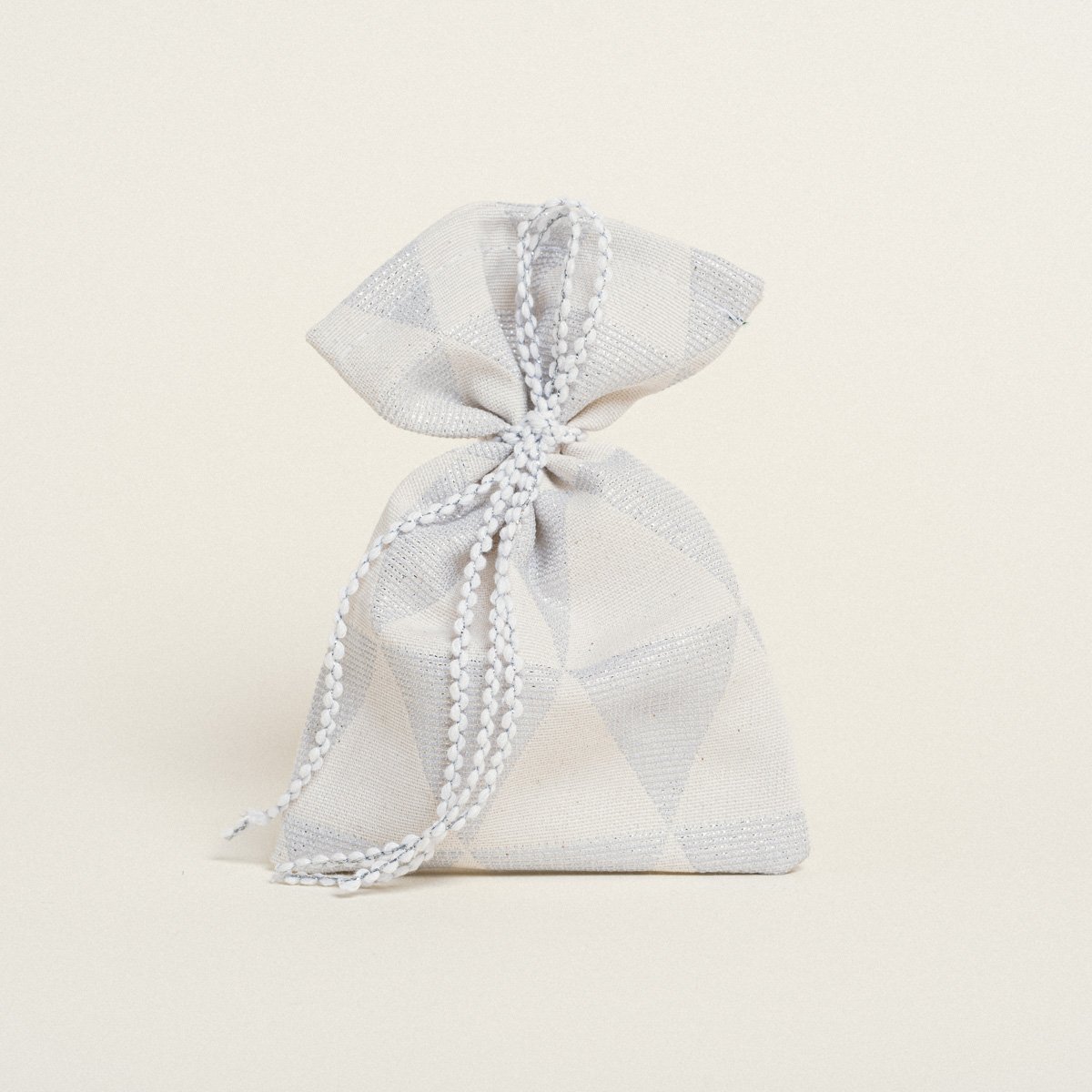 8f308aa3-5af3-4e1a-8662-d7e1be8a5338-3 Beauty Home ΠΟΥΓΚΙ 12 x 17 cm ΖΑΚΑΡ ΤΡΙΓΩΝΟ ΡΕΤΡΟ ΜΕ LUREX ΑΣΗΜΊ - Image 1